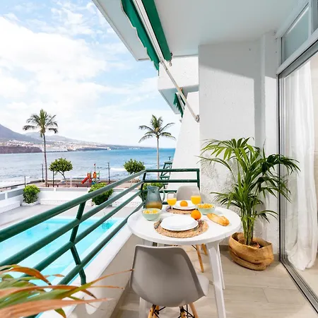 Coast Views Apartmán *